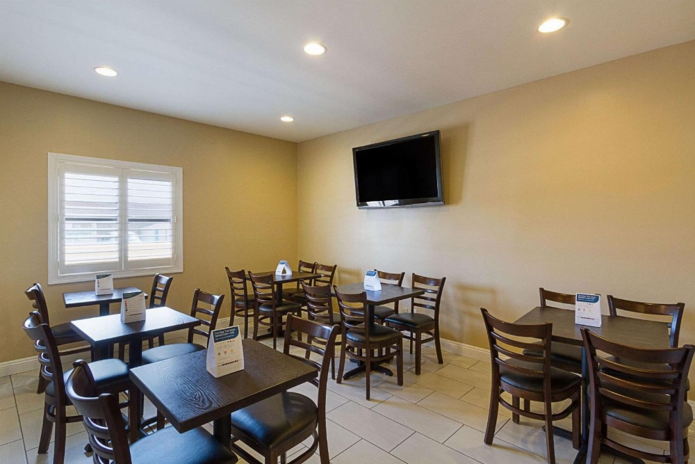 Quality Inn & Suites Huntington Beach Main image